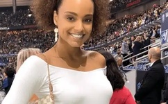 妖艳熟女阿姨在线播放